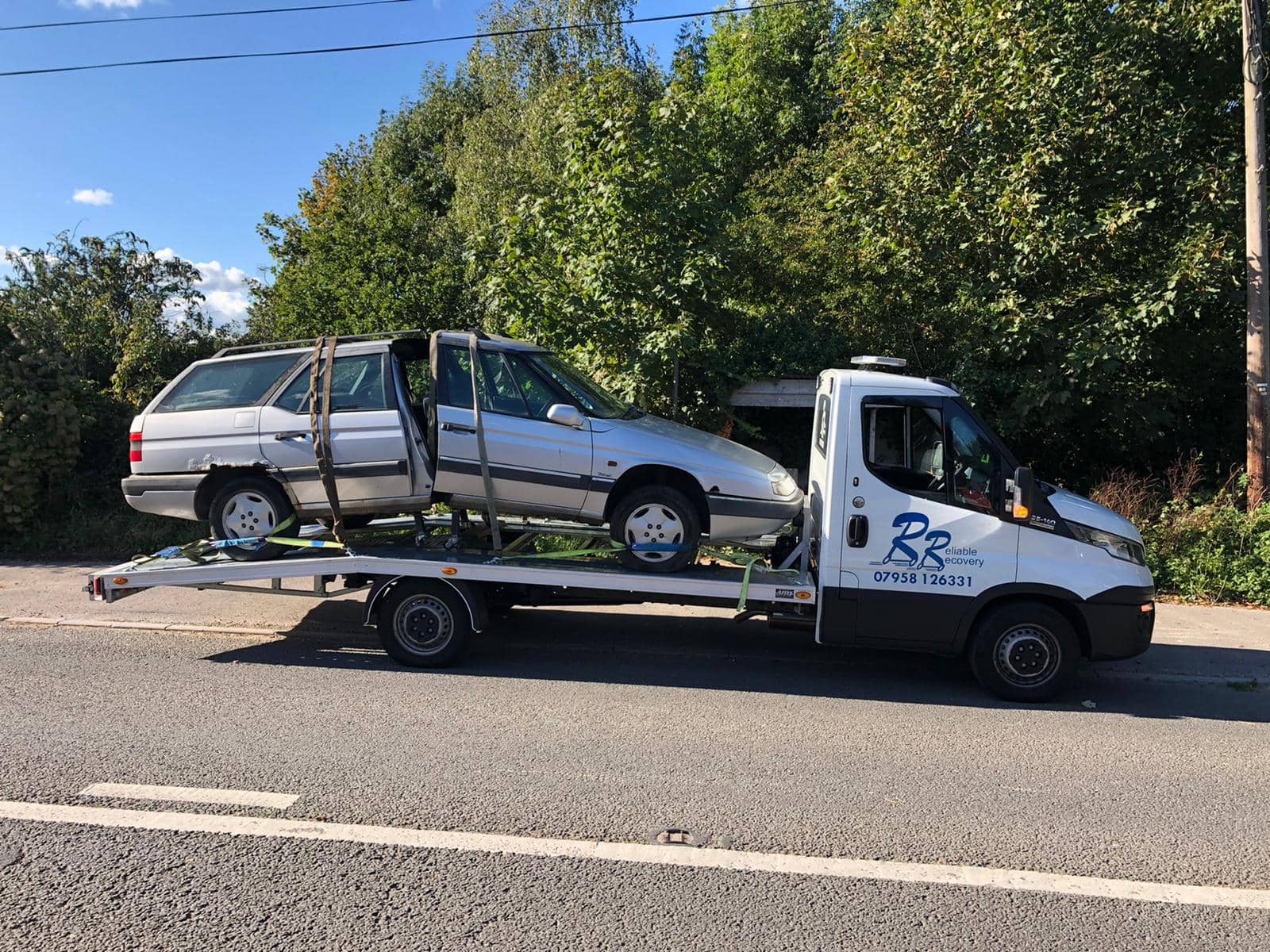 reliable recovery london - vehicle recovery - flat tyre repair